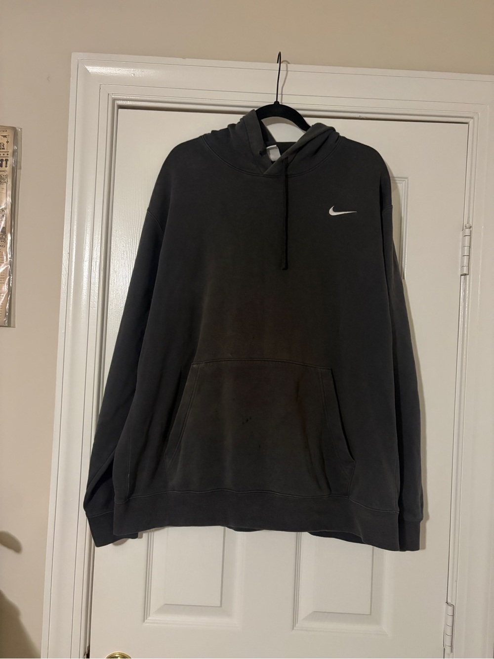 Nike Men’s Dark Gray Distressed Pullover Hoodie Sweatshirt